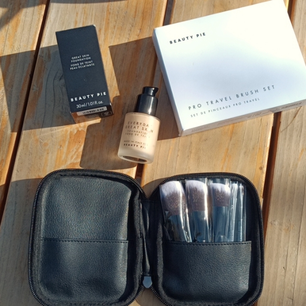 BEAUTY PIE foundation and brush SET